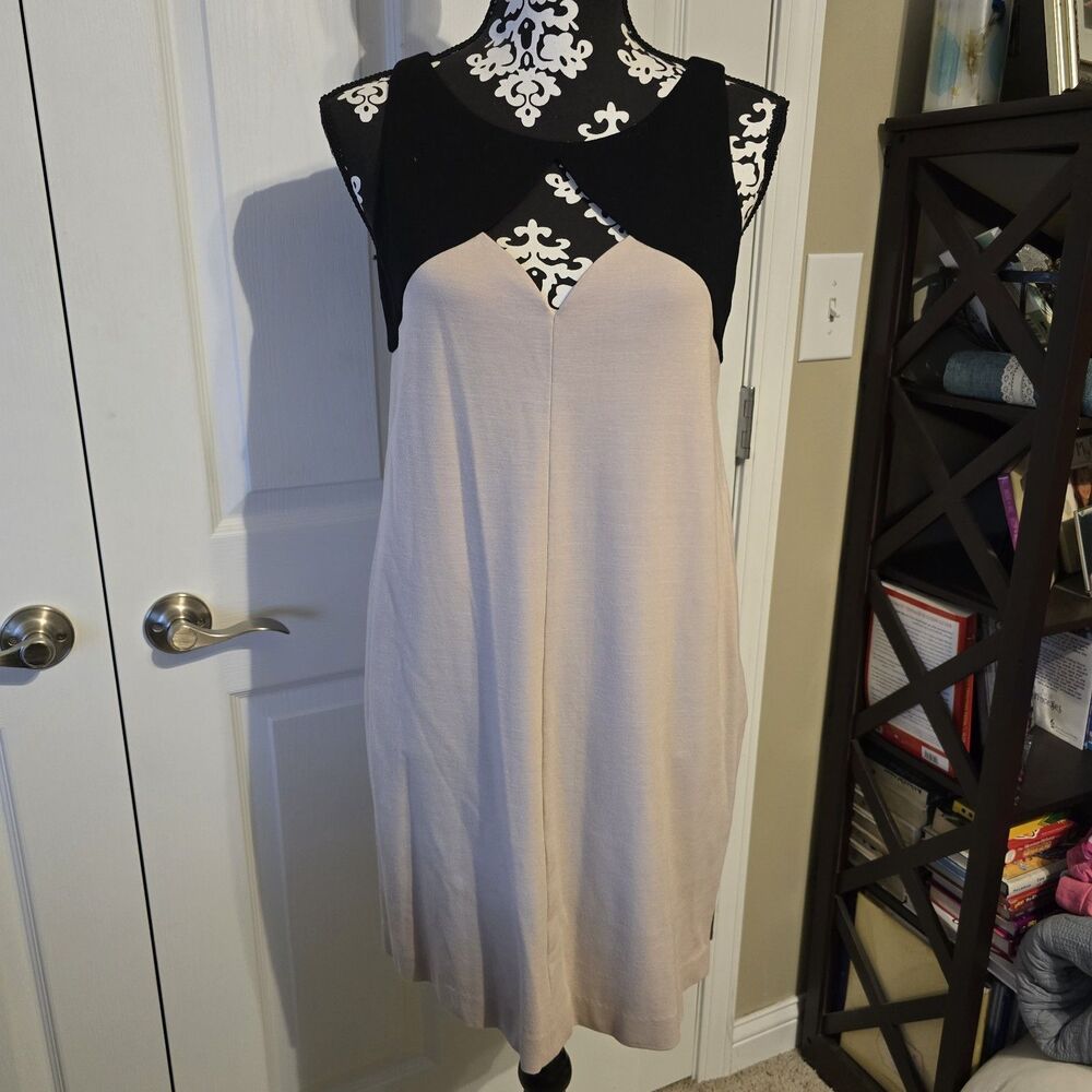 Cynthia Steffe Mini Diamond Hole Chest Designer Black Beige Dress Size Small